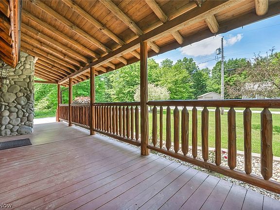3rd image of 5082 Burgundy Ct