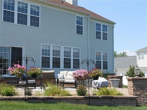 4th image of 8467 Parkside Dr