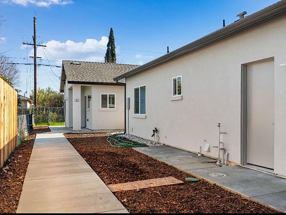 2nd image of 3922 Fig St