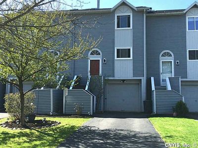 136 Iron Oak Cir, Liverpool, NY, 13088