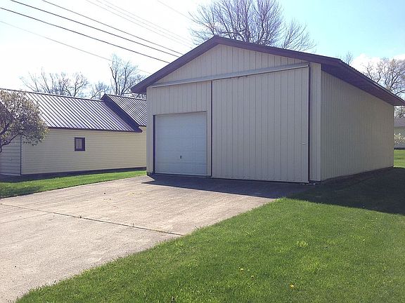 POV Pole Barn Frontal