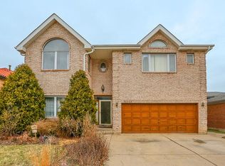 6532 W Bittersweet Pl, Chicago, IL 60634