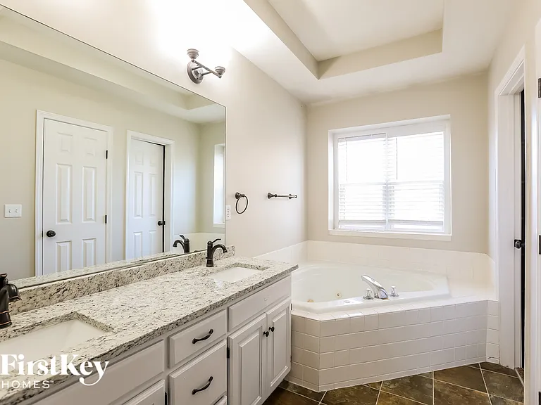 819 Trailway Dr — Photo 10
