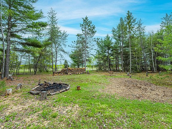2nd image of 611 Dyer Farm Rd