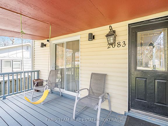2nd image of 2083 Lilac Dr