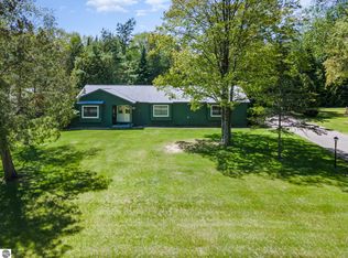 7591 Woodlea Dr W, Oscoda, MI 48750