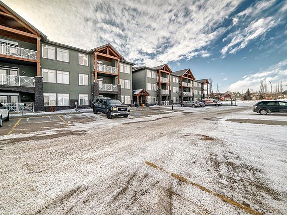 2nd image of 1005 A NE Westmount Dr #107
