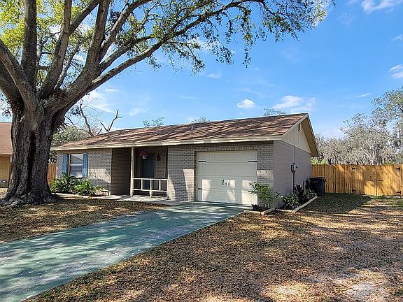 3rd image of 524 Sunny Cir