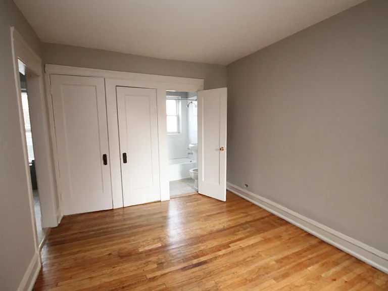1352.5 W Argyle St #2E — Photo 11