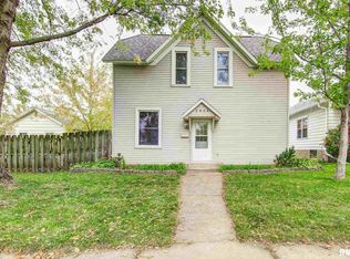 2626 N 3rd St, Clinton, IA 52732