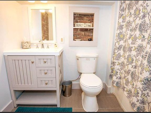 Newly renovated bathroom!