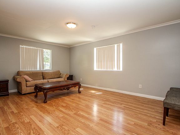 5th image of 7907 Stansbury Ave
