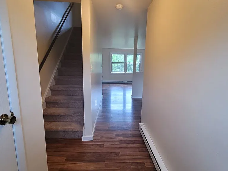 73 Cider Press Rd — Photo 2