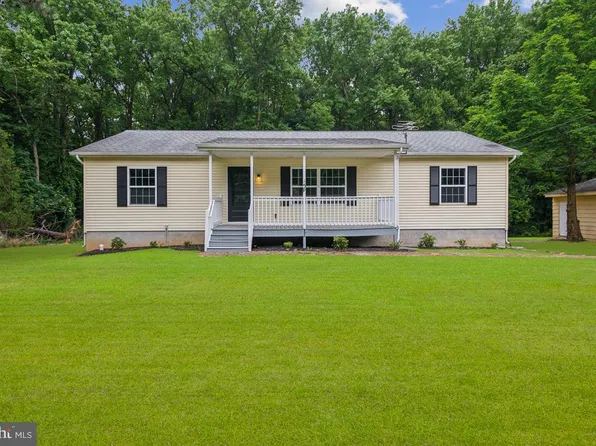 58 Cedar Ln, Pilesgrove, NJ 08098