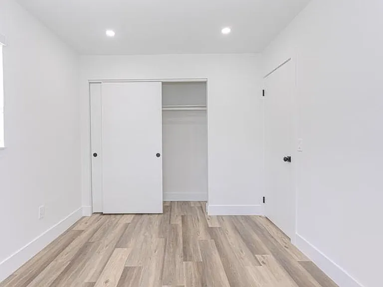 1717 16th Ct N — Photo 14