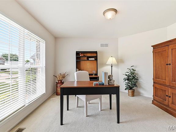 4th image of 417 Parkshire Place Dr