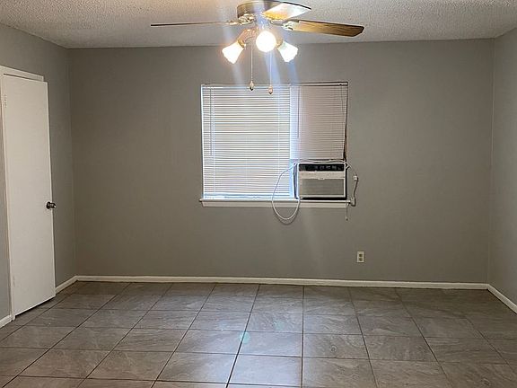 5th image of 503 E Courtland Pl APT 4