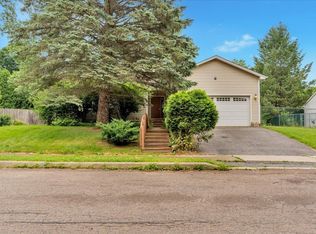 8 Pine Grove Ter, Winooski, VT 05404