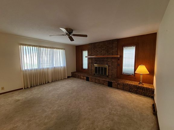3rd image of 2728 Highland Ave