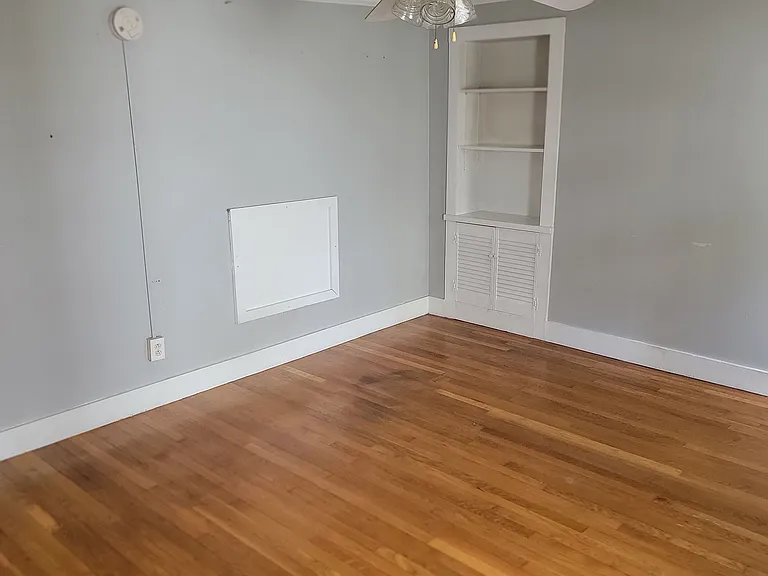 102 Mechanic St #4 — Photo 3