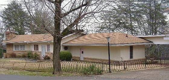 1st image of 2903 Folts Dr