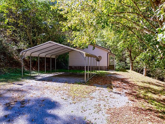 3rd image of 1347 Deer Trail Way