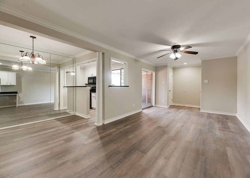 1st image of 2802 Escada Dr APT 207