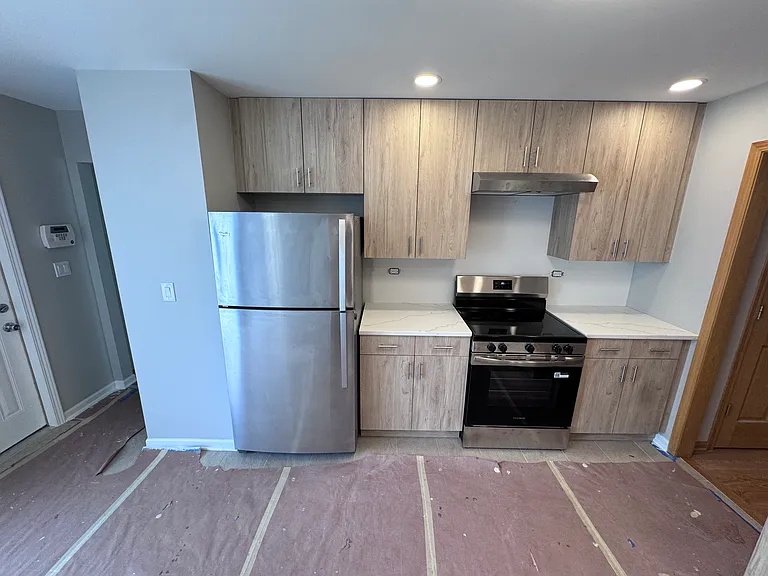 786 Greenwood Rd — Photo 10