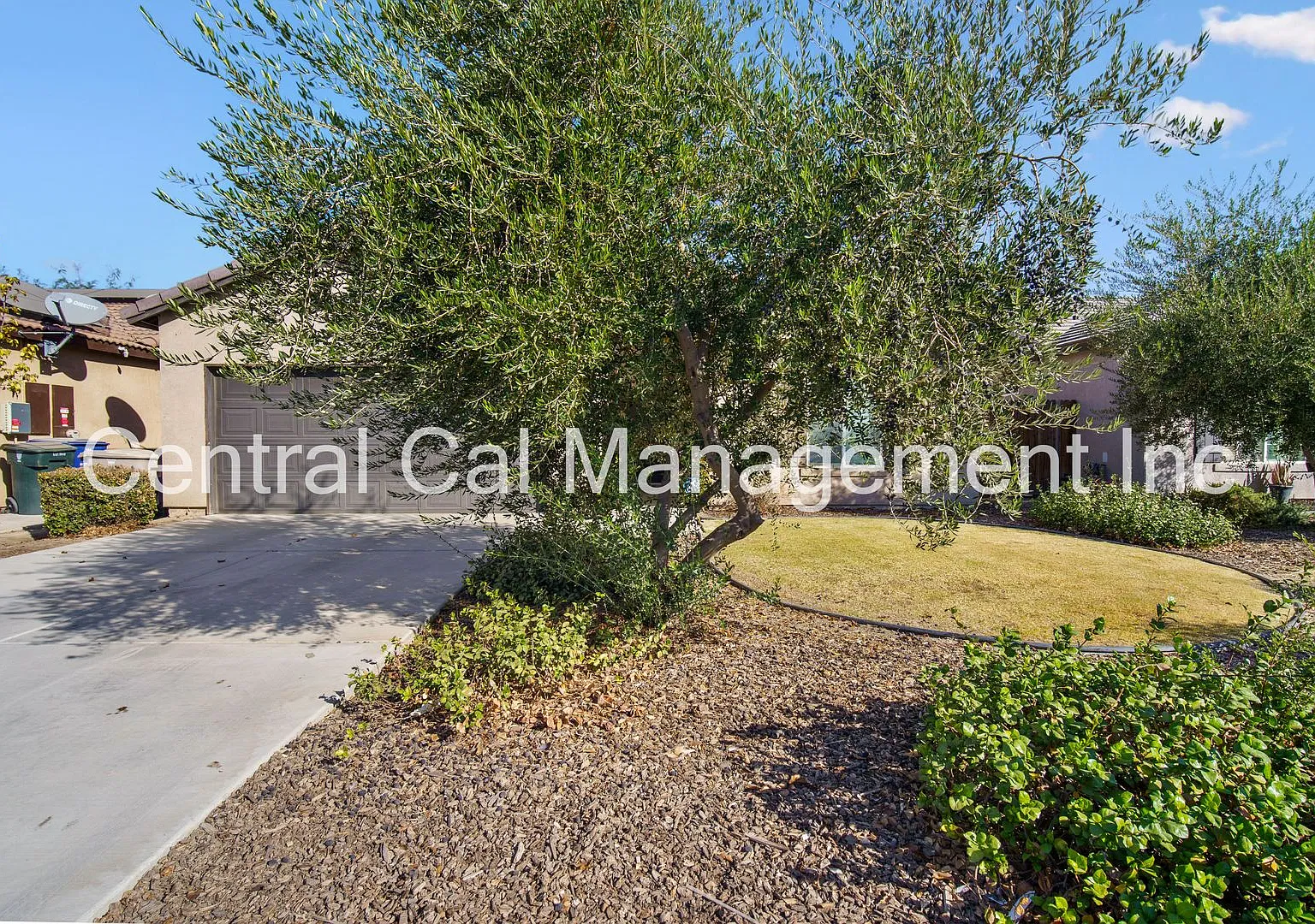 3 Bedroom/2 Bath Home in the Southwest - $2395 Per Month! — Photo 3