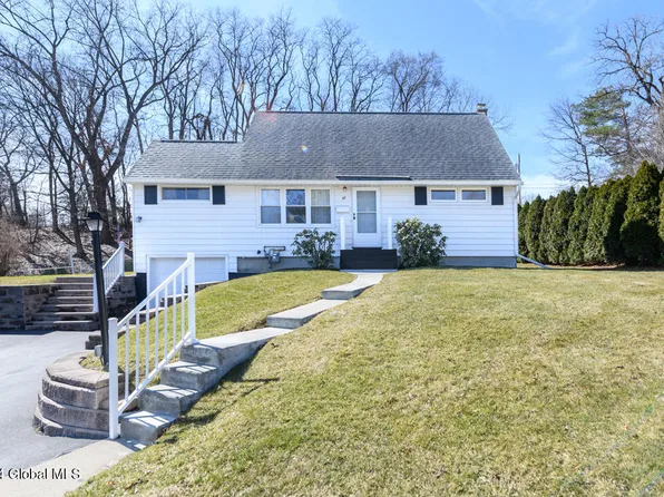 69 Hunting Road, Albany, NY 12205