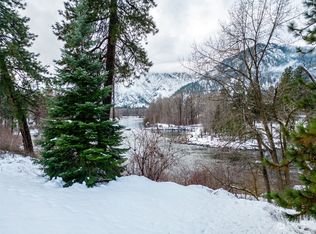 9704 E Leavenworth Rd, Leavenworth, WA 98826