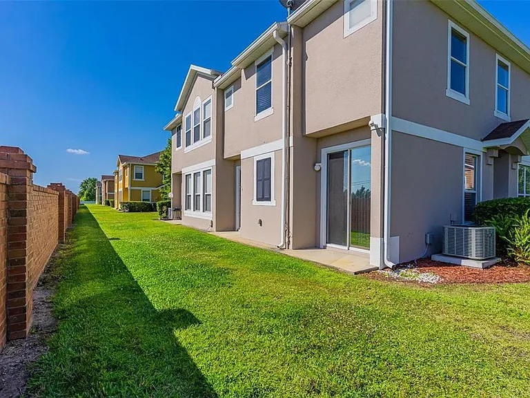 10907 Derringer Dr — Photo 28