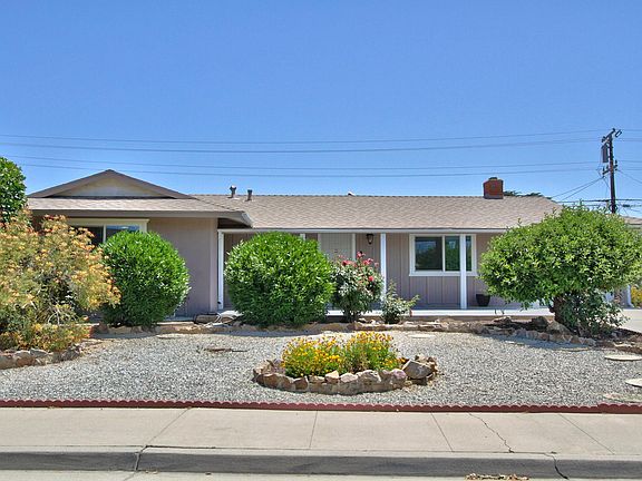 3rd image of 29561 Thornhill Dr