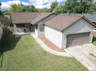 913 N 2nd St, Riverton, IL 62561