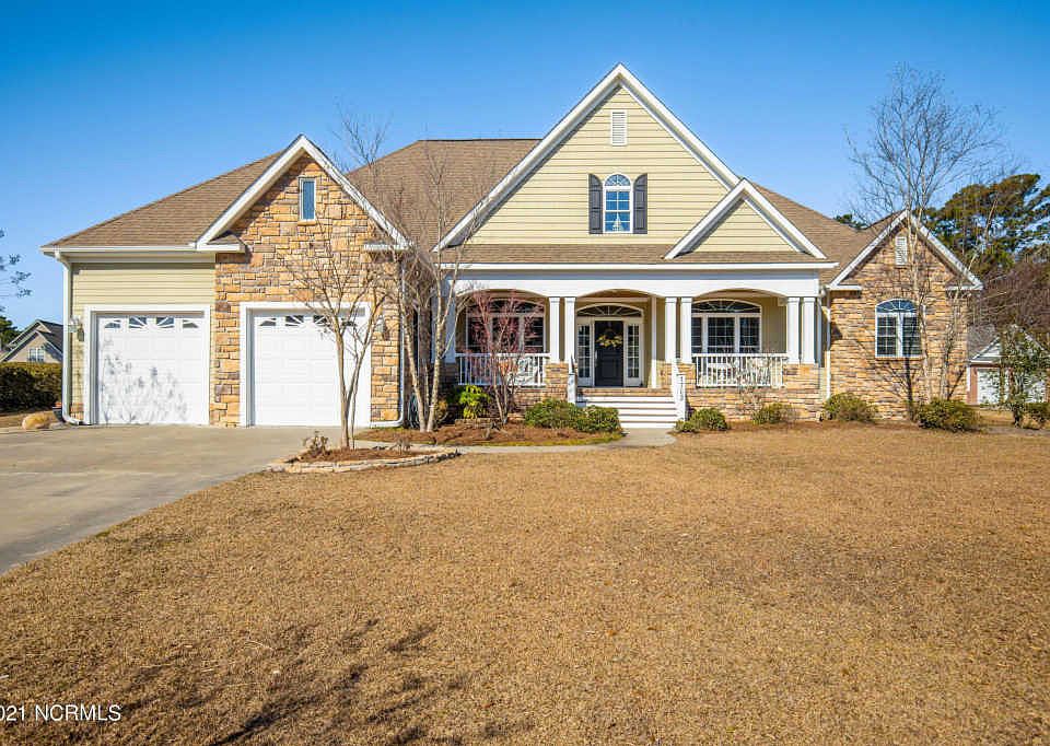 1st image of 1703 Clubhouse Dr