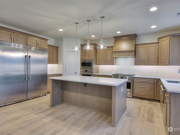 4th image of 7611 Ruby Dr SW