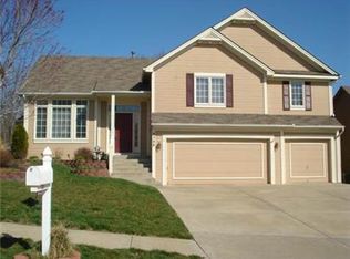 8208 NW 76th Ter, Kansas City, MO 64152