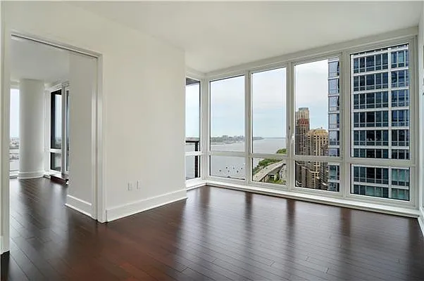 Rented by R New York | media 39