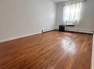 6706 Austin St #3, Forest Hills, NY 11375