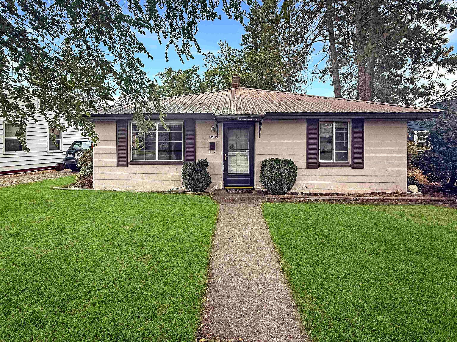4217 S Scott St, Spokane, WA 99203 | Zillow