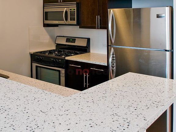 4th image of 454 Manhattan Ave APT 8N