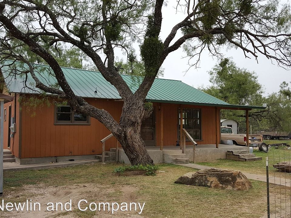 1st image of 3300 Lake Dr