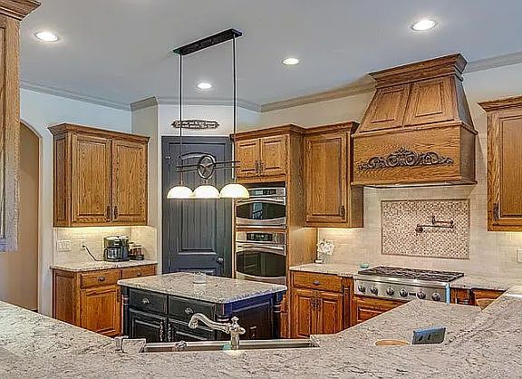 5th image of 165 E Bozeman Ln