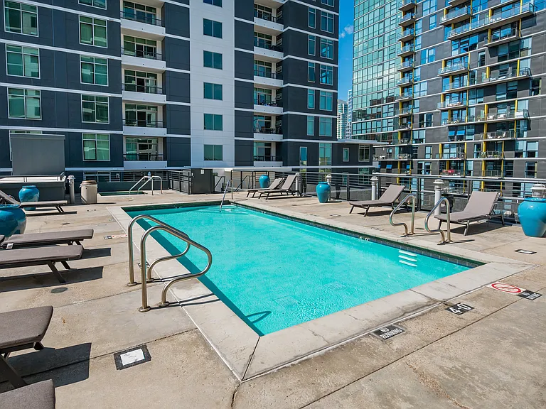 425 W Beech St #535 — Photo 45