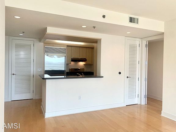 5th image of 239 Brannan St Unit 6H