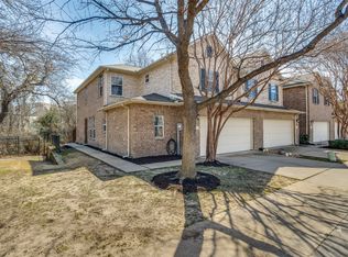 252 Turnberry Ln, Lewisville, TX 75067