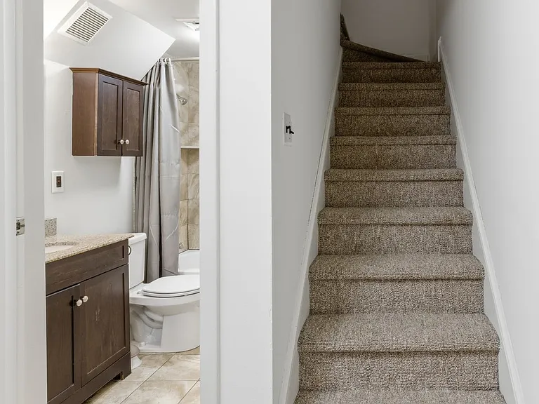 2837 Cambridge St #2 — Photo 12