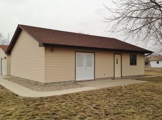 18 Conestoga Dr, Auburn, IL 62615