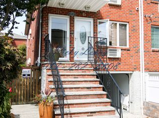 117-07 14th Rd, College Point, NY 11356