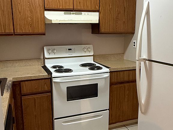 5th image of 813 Christopher Pl APT A